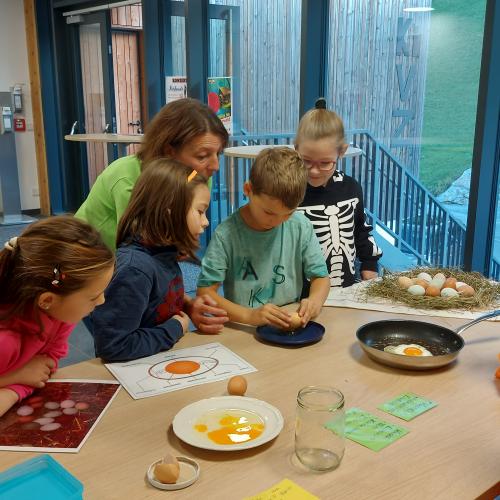 Ei-workshop mit Wattenberger Bäuerinnen