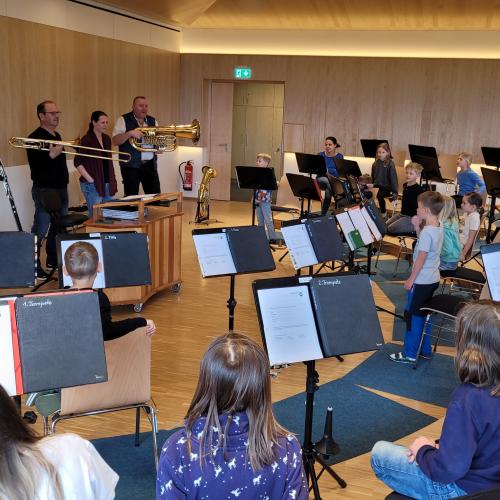 workshop der MK Wattenberg mit den Volksschülern
