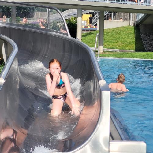 Schwimmtag im Alpenbad Wattens Juni 2024