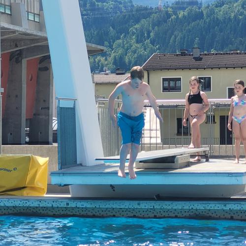 Schwimmtag im Alpenbad Wattens Juni 2024