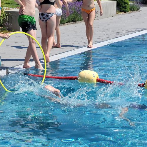 Schwimmtag im Alpenbad Wattens Juni 2024