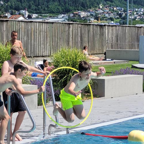 Schwimmtag im Alpenbad Wattens Juni 2024