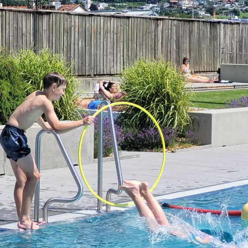 Schwimmtag im Alpenbad Wattens Juni 2024