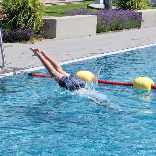 Schwimmtag im Alpenbad Wattens Juni 2024