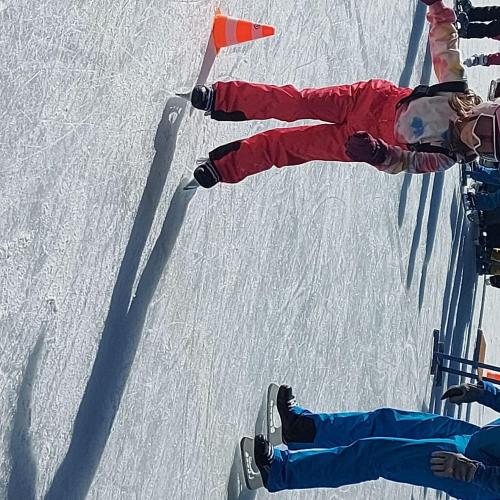 Eislaufen Sportplatz Säge
